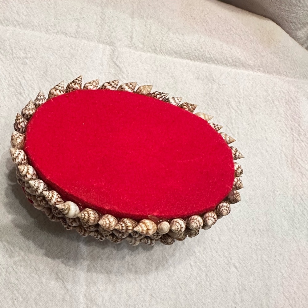 Shell Decorated Trinket Box - Picture 7 of 7